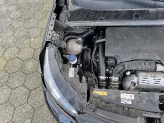 Peugeot 2008 1.2 PureTech Allure Automaat picture 24