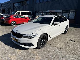 Schadeauto BMW 5-serie 520i High Executive 2018/3