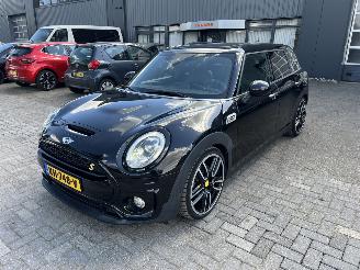 Vaurioauto  passenger cars Mini Clubman COOPER S Chili Serious Business 2016/9
