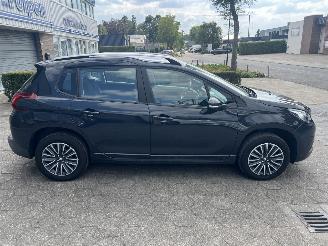 Peugeot 2008 1.2 PURETECH BLUE LION picture 6