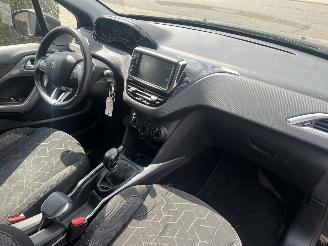 Peugeot 2008 1.2 PURETECH BLUE LION picture 25