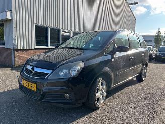 Damaged car Opel Zafira 1.8 16V Ecotec MPV  Benzine 1.796cc 103kW (140pk) FWD 2005-07/2010-06 (M75) Z18XER; EURO4 2007/9