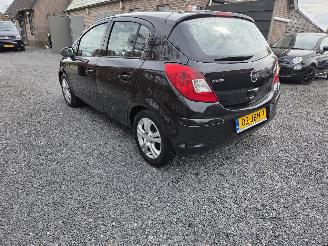 Opel Corsa 1.2 16 V Edition picture 3