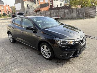 Coche accidentado Renault Mégane 4 PHASE 1 1.5 BLUE DCI - 8V TURBO 2016/6