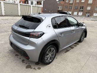 Peugeot e-208 II 136 ALLURE PACKET 50KWH picture 5