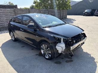 krockskadad bil auto Hyundai Ioniq 1.6 GDI - 16V HYBRID 2019/5
