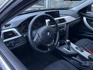 BMW 3-serie 318i Luxury picture 4