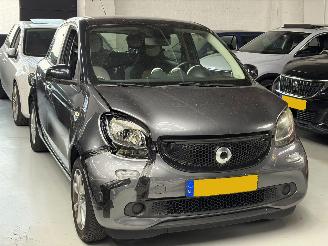 Unfallwagen Smart Forfour 1.0 Joy Edition 2014/1