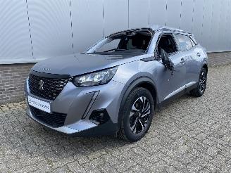 skadebil auto Peugeot 2008 Allure Camera, Navi, Apple carplay, Clima 2020/1
