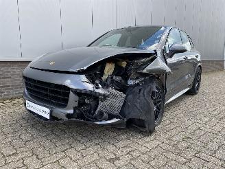 Schadeauto Porsche Cayenne GTS 3.6 V6 440pk Bose, Sportchrono, Camera, Stoelverwarming Voor/Achter, Verwarmd Stuurwiel, LED| 2017/1