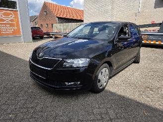 skadebil auto Skoda Rapid 1000 TSI DSG AUTOMAAT  FRISSE MOTOR EN DSG  VOORKOP HEEL 2019/2