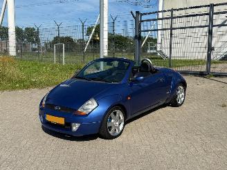 Vaurioauto  passenger cars Ford StreetKa 1.6 Leder Airco Stoelverwarming 2003/6