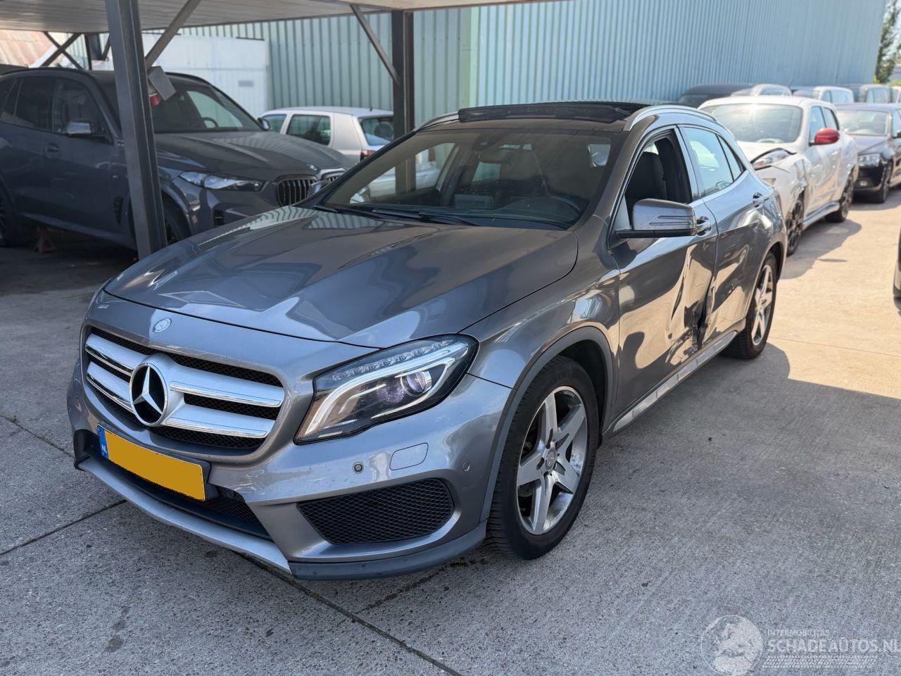 Mercedes GLA 200d AMG LINE PANO NAP