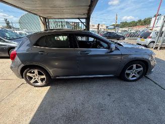 Mercedes GLA 200d AMG LINE PANO NAP picture 4