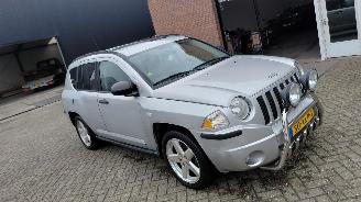 skadebil auto Jeep Compass 2.4i  125kw   airco  navi 2009/5