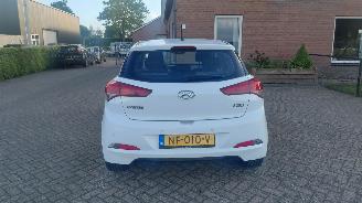 Hyundai I-20 1.2i 5drs airco   84pk picture 5