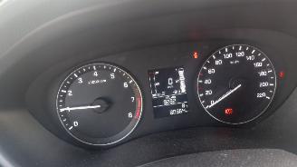 Hyundai I-20 1.2i 5drs airco   84pk picture 11
