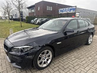 Schadeauto BMW 5-serie 520i EXCUTIVE AUTOMAAT LICHTE SCHADE! BOUWJAAR 2013 7200 EURO 2013/5