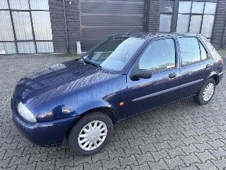 Voiture accidenté Ford Fiesta 1.3-16V FORZA 5 DEURS 74510 KM  VASTE PRIJS 699 EURO 1998/8