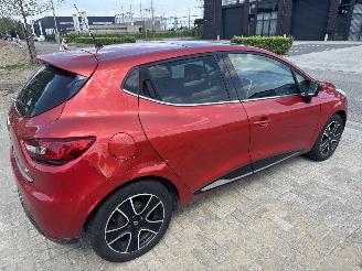 Renault Clio 0.9 TCE DYNAMIQUE LICHTE SCHADE!  BOUWJAAR 2015  4850 EURO picture 4