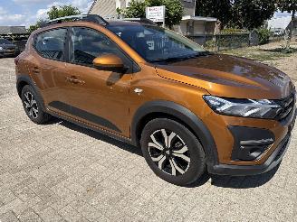 Damaged car Dacia Sandero 1.0 90 STEPWAY 23321 KM NAP! BOUWJAAR 2021 RIJDBAAR 7200 EURO 2021/7