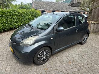 skadebil auto Toyota Aygo 1.0 2005/8