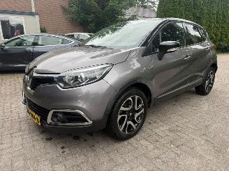 skadebil auto Renault Captur 1.2 TCE AUT! AIRCO NAVI PDC TREKHAAK 2016/6