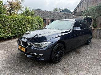 Unfallwagen BMW 3-serie 320 I AUT HIGH EXECUTIVE SPORT 2013/5