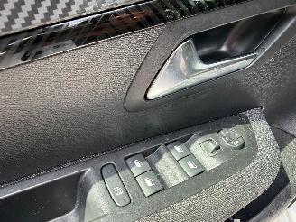 Peugeot 208 1.2 HYBRID 110 E STYLE picture 20