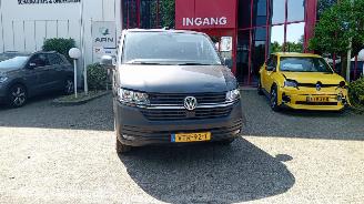 krockskadad bil auto Volkswagen Transporter 2.0TDI 81KW L2H1 2023/1