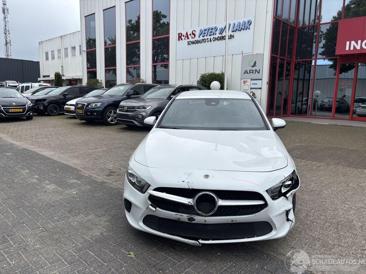 Mercedes A-klasse 180 B BUSINESS SOLUTIONAMG