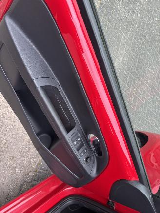 Volkswagen Up! rijdbare schade picture 14