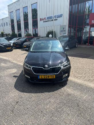 Schadeauto Skoda Fabia Combi 1.0 TSI 70KW AMBITION 2021/8