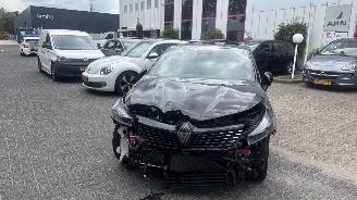 damaged passenger cars Renault Clio E-TECH HYBRID  ESPRIT ALPINE 2024/7
