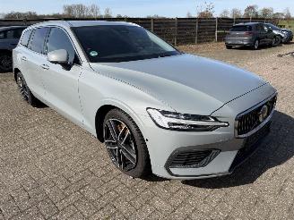 škoda osobní automobily Volvo V-60 2.0 T6  Plug-in AWD 2024/10