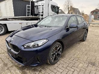 uszkodzony samochody osobowe BMW 1-serie 123i X-Drive  automaat 2025/6
