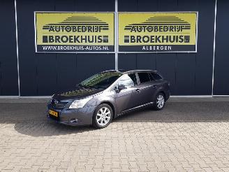 Schadeauto Toyota Avensis KOMBI T4 2011/4