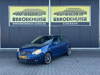 uszkodzony samochody osobowe Volkswagen Polo 1.4-16V Optive 2007/3