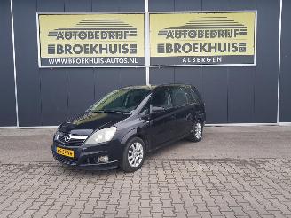 uszkodzony samochody osobowe Opel Zafira 1.6 Temptation 2008/1