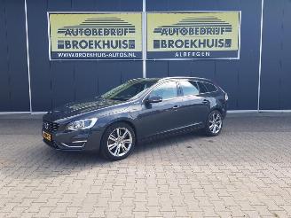 damaged passenger cars Volvo V-60 2.4 D6 AWD Plug-In Hybrid Summum 2013/12