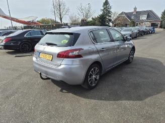Schadeauto Peugeot 308 1.2 12v THP 2014/11