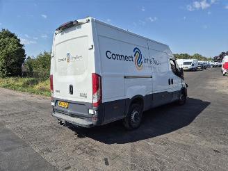 rottamate veicoli commerciali Iveco New daily 35C14 2021/5