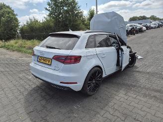 Coche siniestrado Audi A3 1.4 TFSi e Tron 2015/6