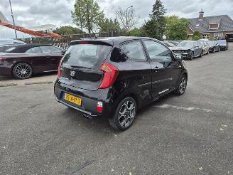 Vaurioauto  passenger cars Kia Picanto 1.0 12v 2012/8