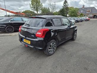 Vaurioauto  passenger cars Suzuki Swift 1.2 Hybrid 2021/6