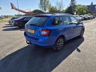 Voiture accidenté Skoda Fabia Combi 1.0 TSi 2017/11