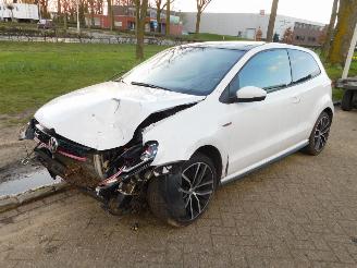 damaged passenger cars Volkswagen Polo 1.8 gti 2015/11