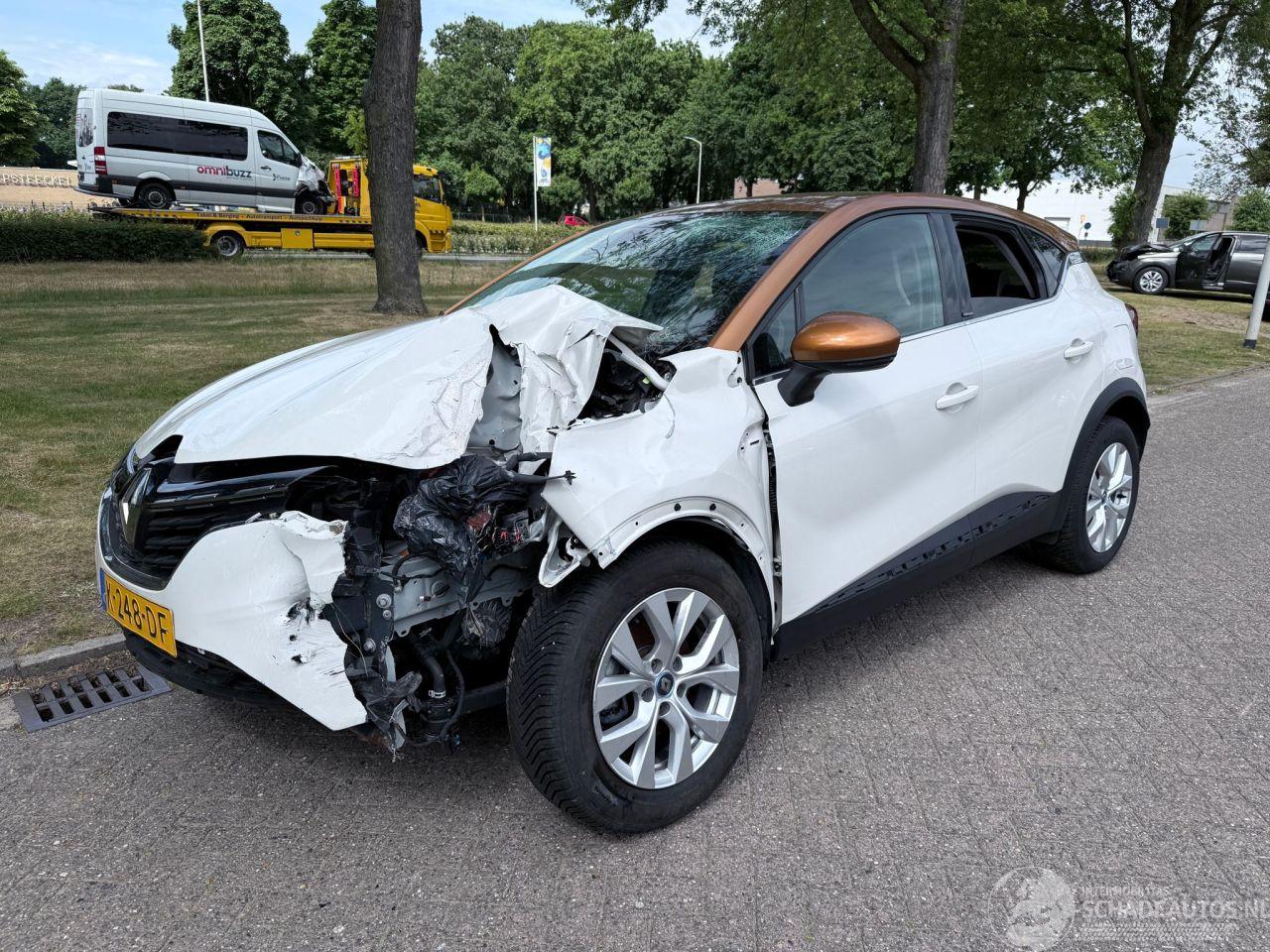 Renault Captur E-TECH PLUG-IN HYBRID  1598 cc