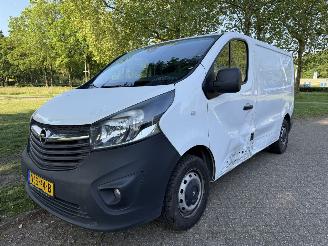 uszkodzony samochody osobowe Opel Vivaro  2016/1