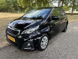 krockskadad bil auto Peugeot 108  2020/1